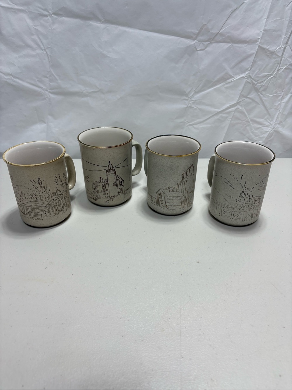 Vintage Set of 4 Collection Manoir Ceramic Mugs